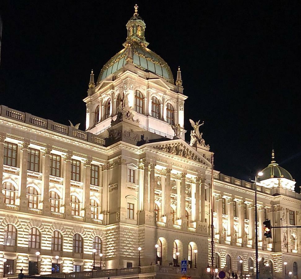 Duplex With Quite Terrace On Wenceslas Sq. Prag Exterior foto
