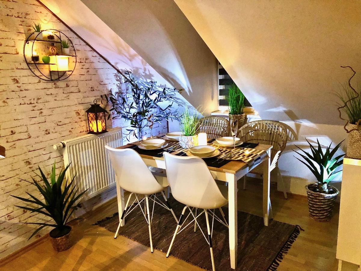 Duplex With Quite Terrace On Wenceslas Sq. Prag Exterior foto